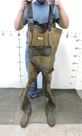 Police Auctions Canada - Xplore Neoprene Blend Chest Waders with
