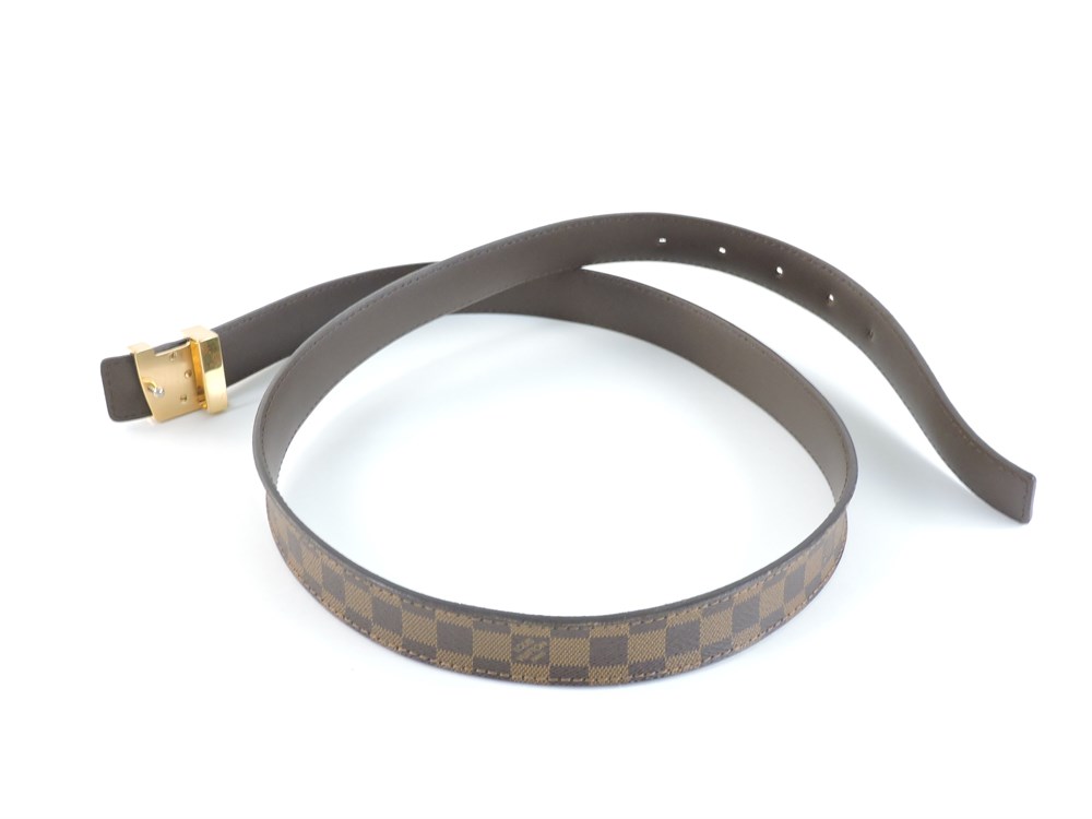 Police Auctions Canada - Louis Vuitton Iconic LV Buckle Reversible Belt,  Size 90/36 (517316L)