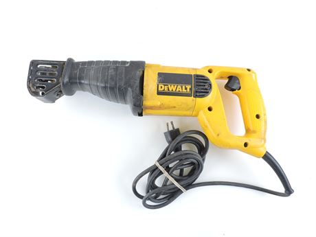 Police Auctions Canada DeWalt DW303M 9A Corded Reciprocating Saw