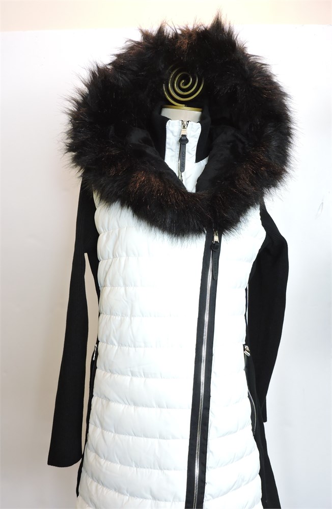 Calvin Klein Performance Walker Jacket W/sweater Rib & Drama Collar Fur  Trimmed Hood in Black