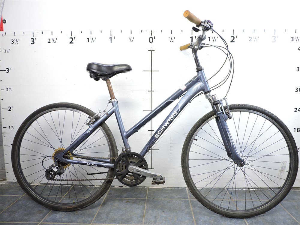 Police Auctions Canada Schwinn Hydra 24 Speed FS Bike 273769D