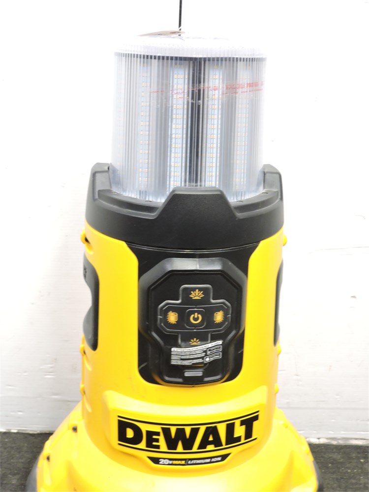 Police Auctions Canada DeWalt DCL070 20V Max Corded Cordless LED