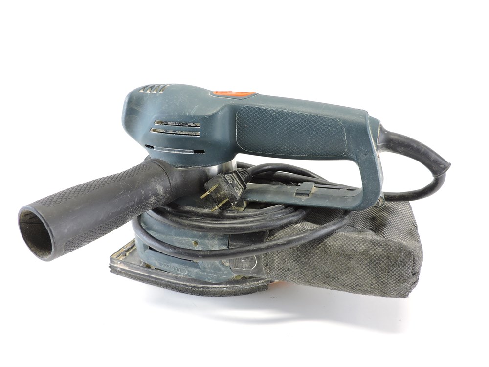 Police Auctions Canada Black Decker PP G30 Corded Sander 243939A