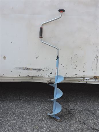 Police Auctions Canada - Normark Swede-Bore 8 Manual Ice Fishing Auger  (276194H)