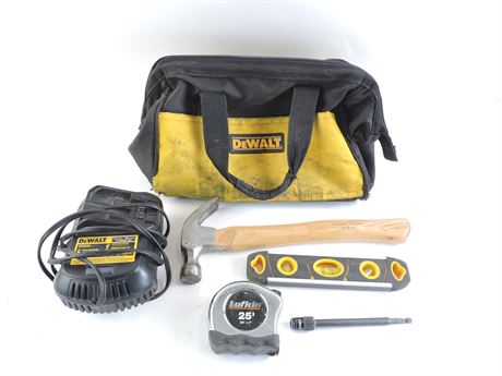 Police Auctions Canada DeWalt DCB101 Battery Charger with DeWalt