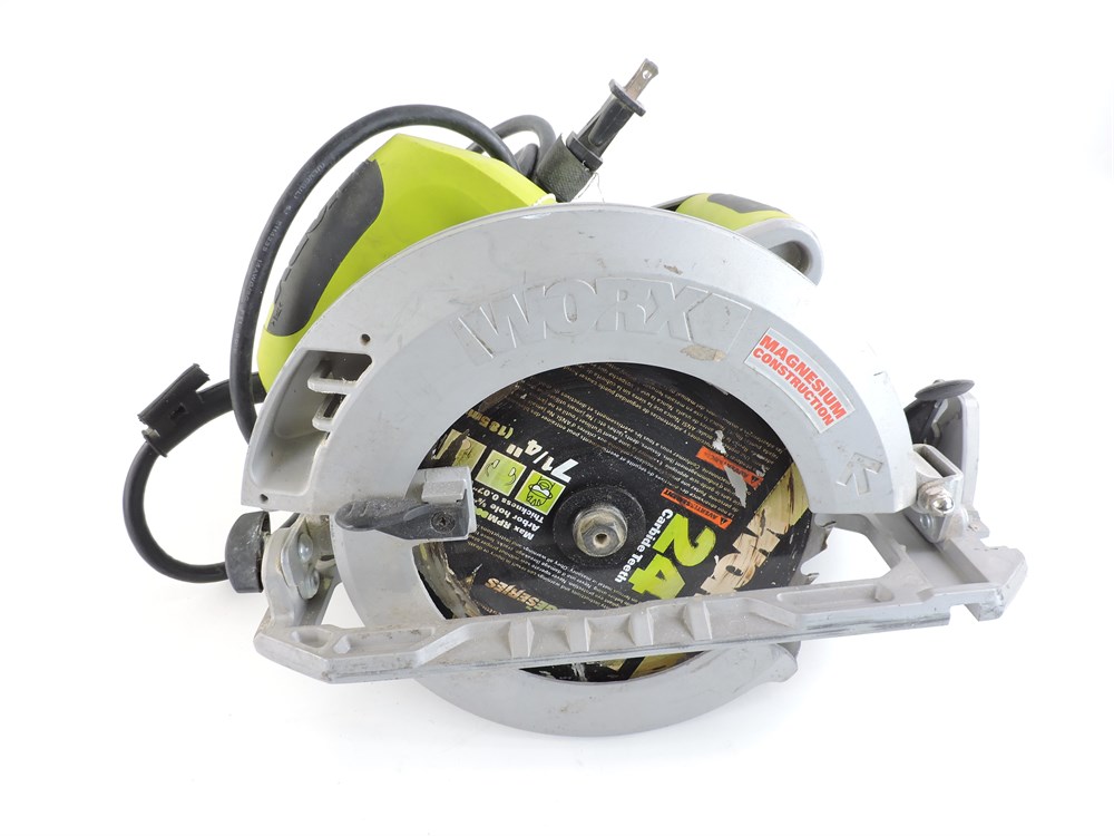 Police Auctions Canada Worx WT431K 15A Corded Circular Saw 268037A