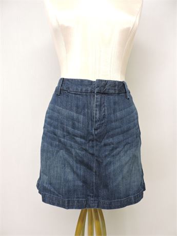 Women's Gap Straight Fit Dark Denim Skirt, Size 12 (248924L)
