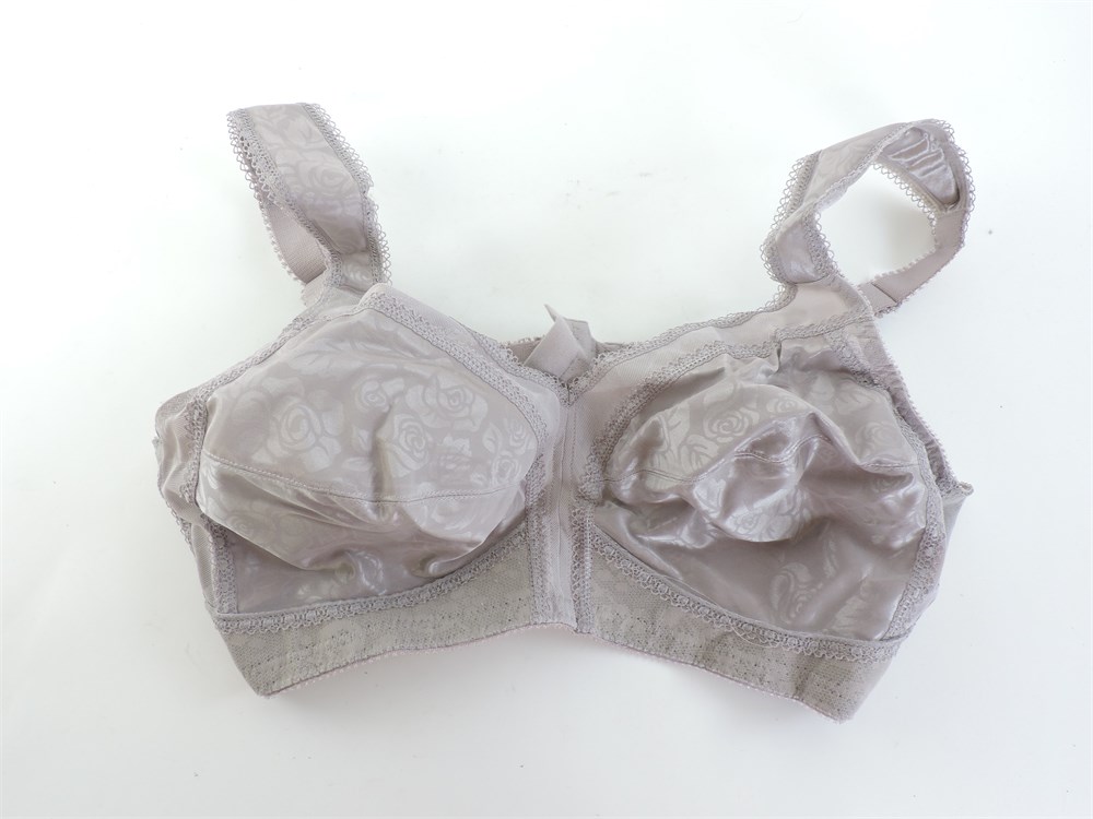 Police Auctions Canada - Playtex 18 Hour 4 Way Comfort Stretch Bra