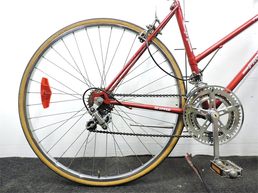 Police Auctions Canada - ProTour 10-Speed Bike (239242D)