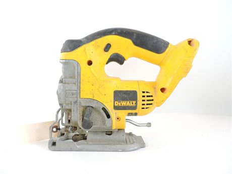 Police Auctions Canada DeWalt DC330 Cordless 18V Variable Speed