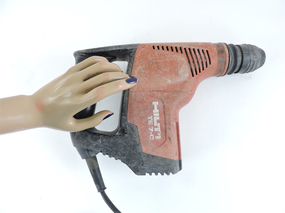 Police Auctions Canada - Hilti TE 7-C Corded 6.3A Rotary Hammer