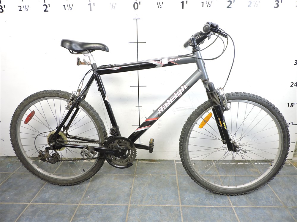 Raleigh tomahawk on sale mountain bike