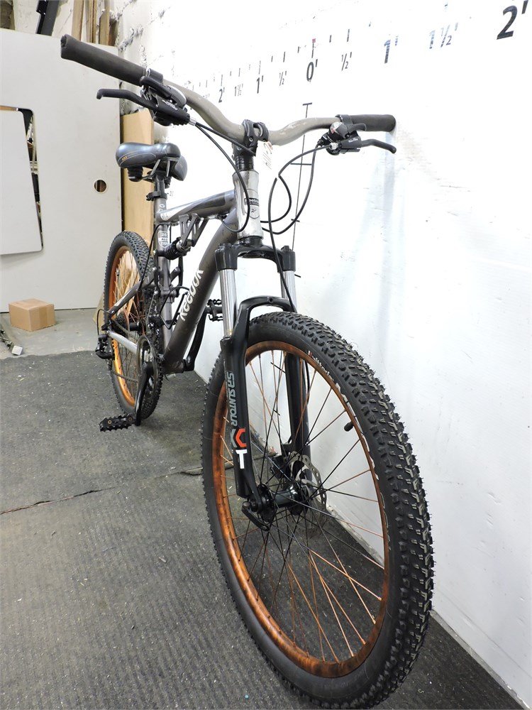 Reebok full best sale suspension mountain bike