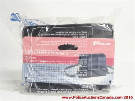 Police Auctions Canada - Targus Madison Avenue Camera Bag/Purse (248859B)