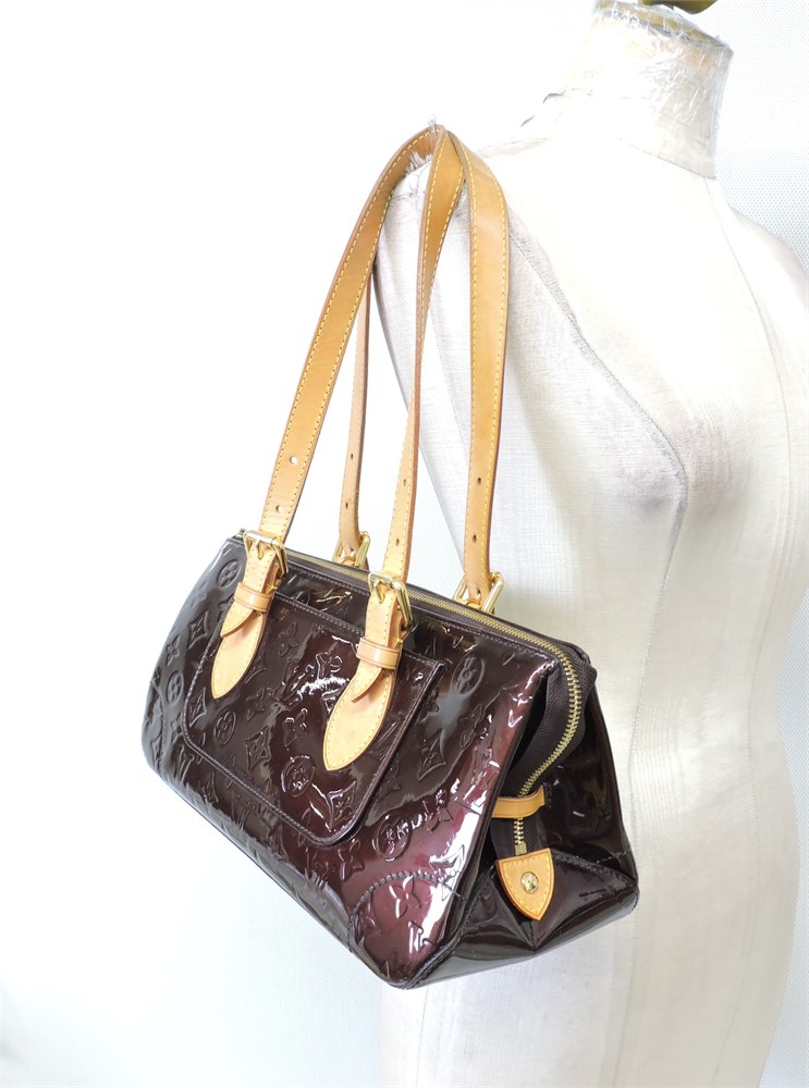 LOUIS VUITTON Vernis Rosewood Ave Vernis SOLD  Louis vuitton vernis, Louis  vuitton bag, Cowhide leather