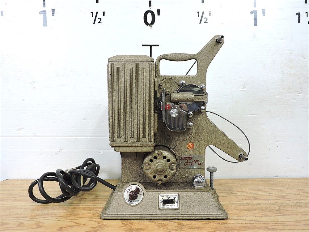 Antique Keystone 8mm Movie Film Projector Model R-8 Reel to Reel