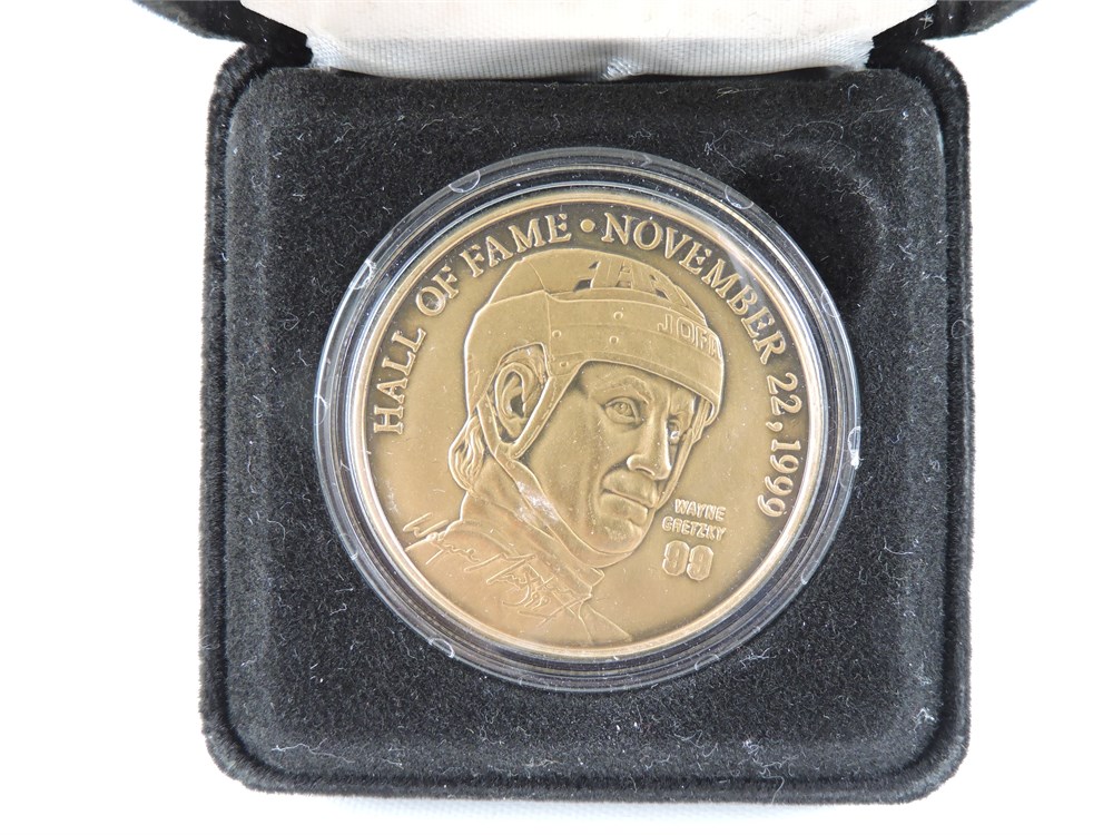 Wayne Gretzky bronze medallion - Schmalz Auctions