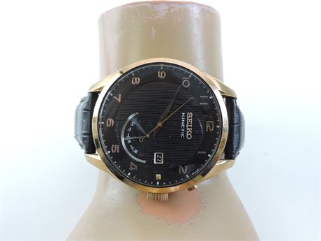 Police Auctions Canada - Men's Seiko Kinetic 5M84-0AC0 Automatic Wrist  Watch (243008F)