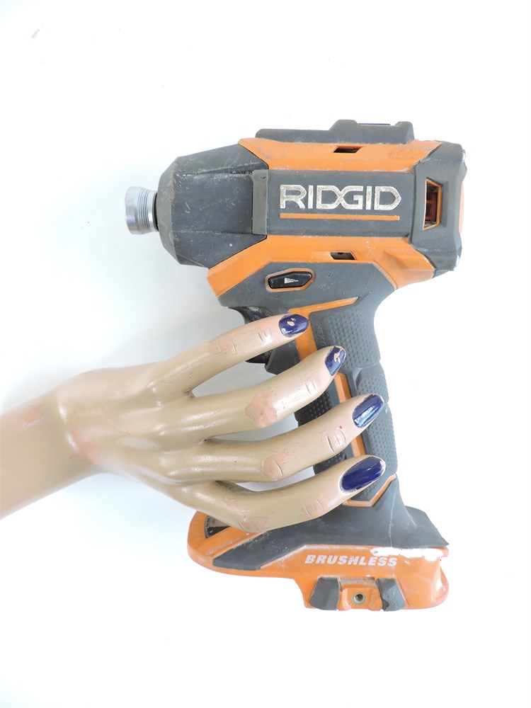 Police Auctions Canada Ridgid R86038 Cordless 1 4 Impact Driver 276480A