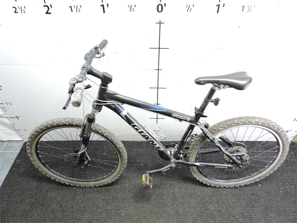 Police Auctions Canada Giant Yukon 24 Speed FS F R DISC Bike