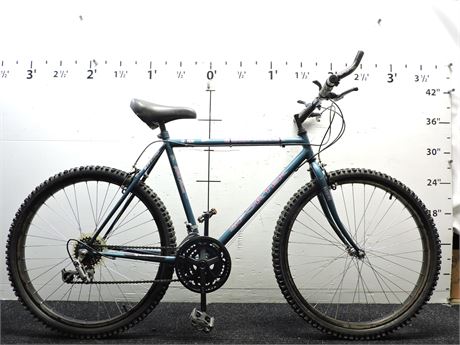 Police Auctions Canada - Sportek Ground Breaker 18-Speed Bike