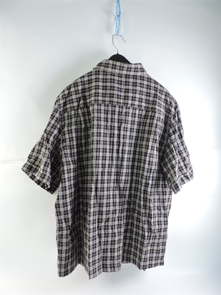 Police Auctions Canada - Men's Cotton On Button-Up Short Sleeve Plaid Shirt  - Size XL (521953L)