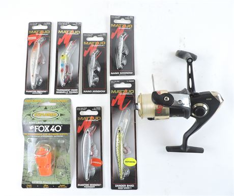 Police Auctions Canada - Shakespeare Ugly Stik GX35 Fishing Reel, Matzuo  Lures & Fox 40 Whistle (272833H)