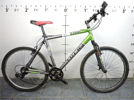 Police Auctions Canada Trek 3700 21 Speed FS Bike For Parts