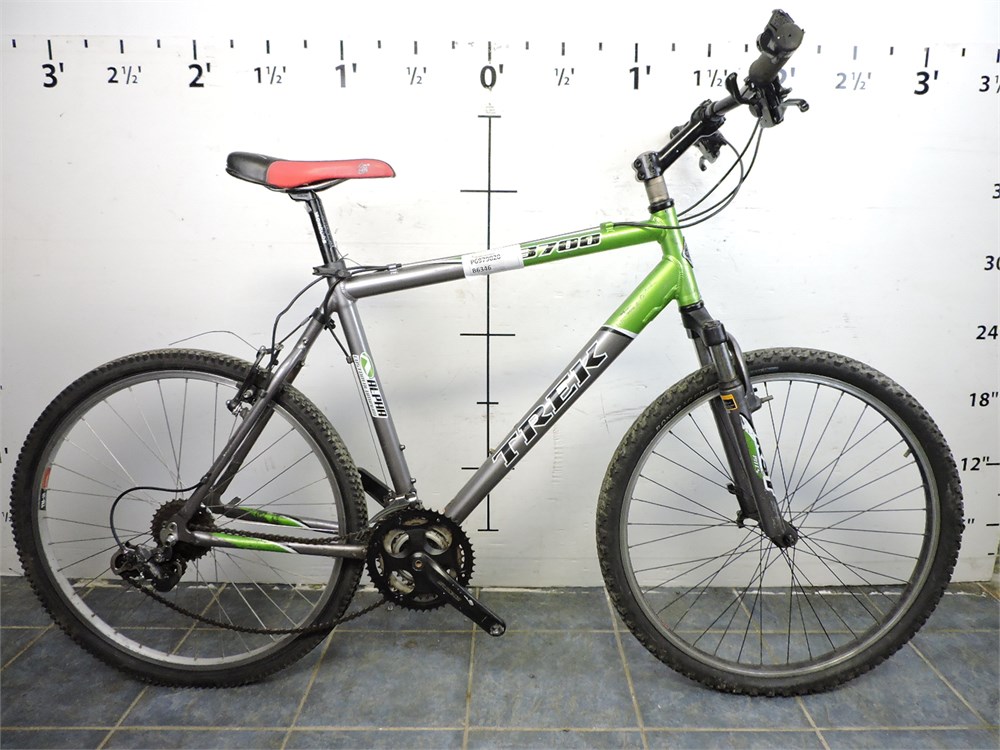 Trek 3700 deals mountain bike green