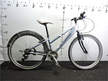 Police Auctions Canada Schwinn Aphrodite 21 Speed Bike 268299D