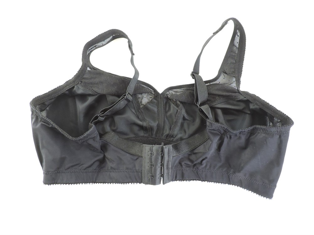 Police Auctions Canada - Women's Warner's RQ1007C Firm Support Wire-Free Bra  - Size D42 (243535L)