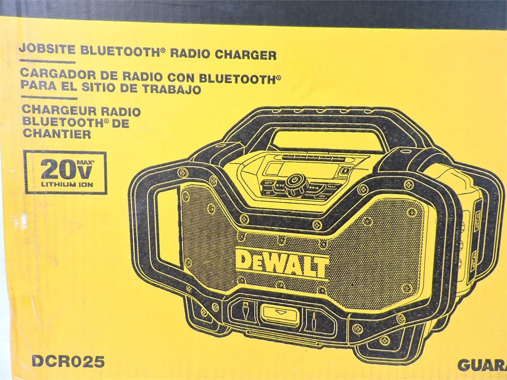 DeWalt DCR025 20V Li-ion Bluetooth Battery Charger Radio