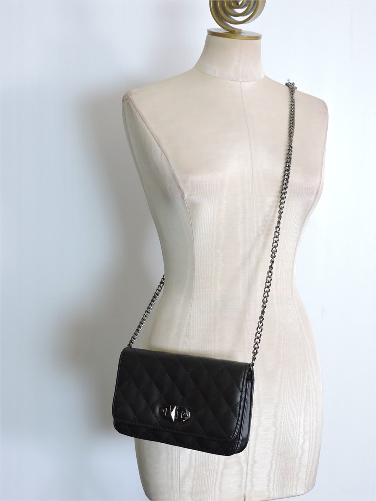 Police Auctions Canada - Women's Ardene Quilted Leather-Look