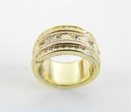 Police Auctions Canada - Ladies One Direction Gold-Tone Fashion Ring ...