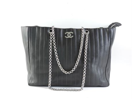 Police Auctions Canada - Chanel Leather Quilted Wild Stitch Tote Handbag  (513146L)