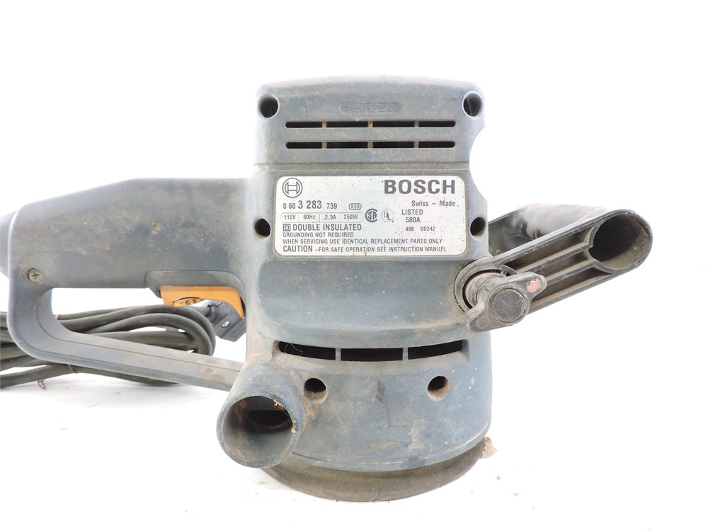 Police Auctions Canada Bosch 3283 DVS Corded Sander 251557A