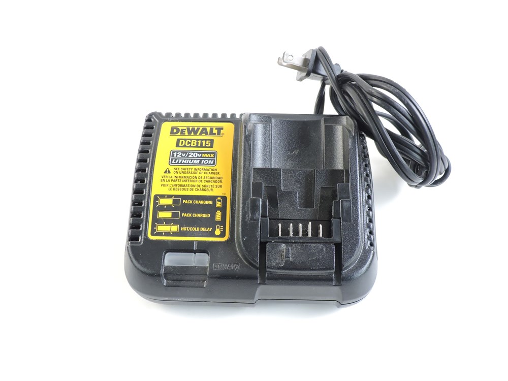 Police Auctions Canada DeWalt DCB115 12V 20V Battery Charger