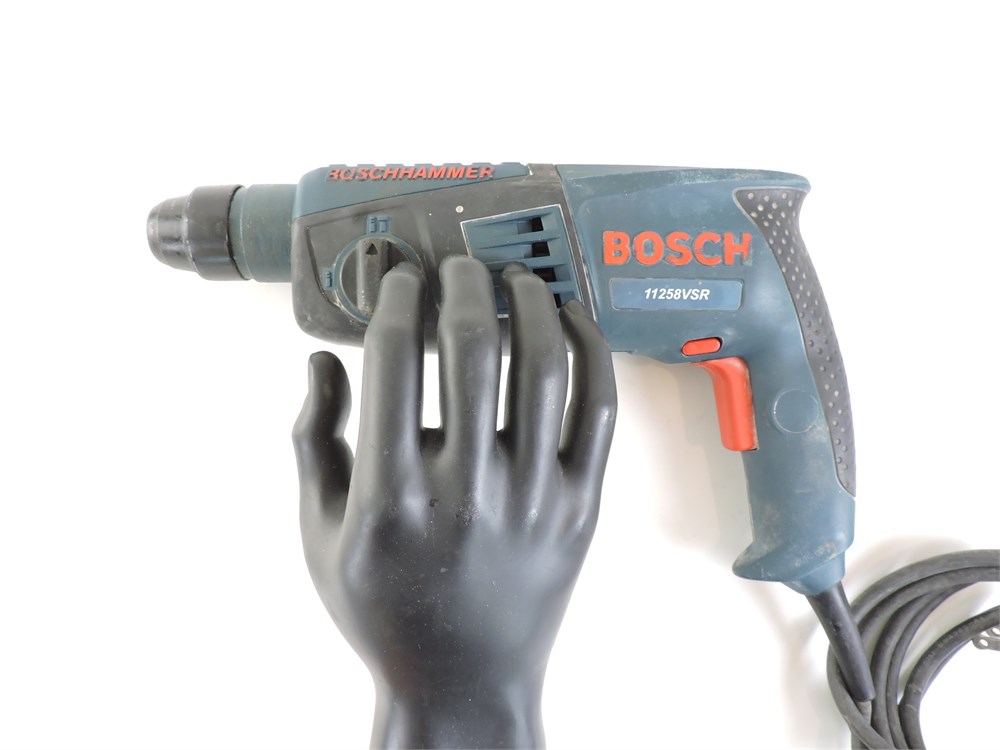 Police Auctions Canada Bosch 11258VSR Corded 4.8A Rotary Hammer