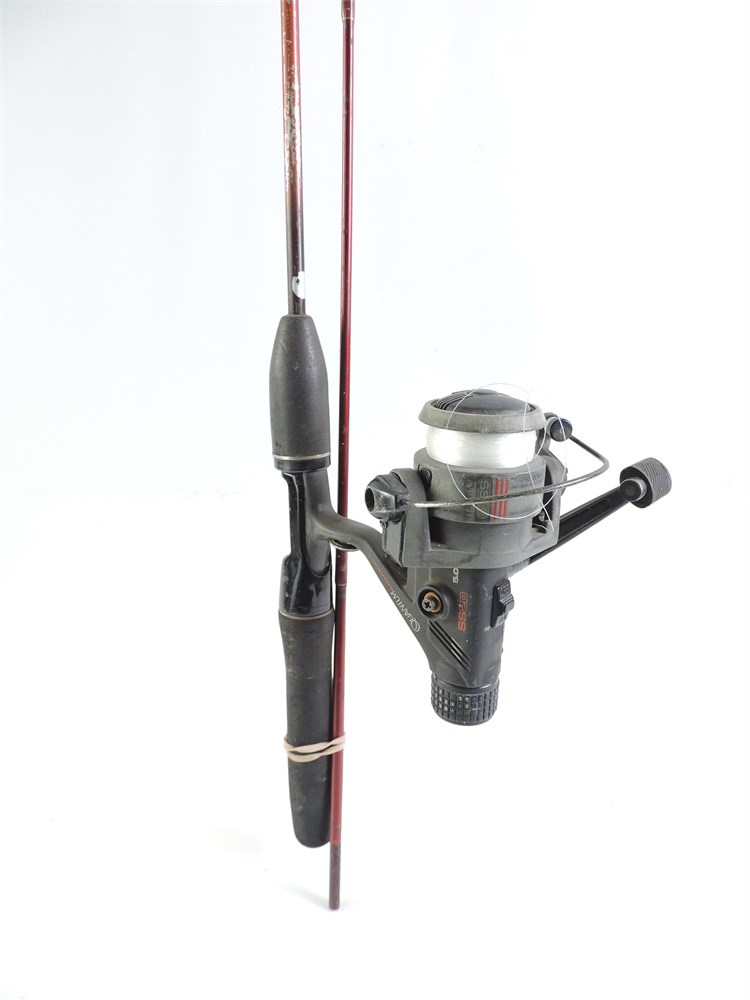 Police Auctions Canada - 5.6FT Fishing Rod with Quantum Snapshot
