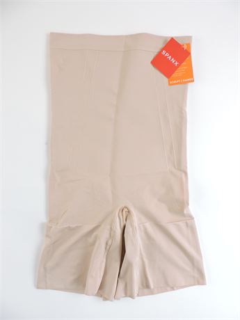Police Auctions Canada - Women's Spanx High-Waisted Mid-Thigh Sculpting  Shorts, Size M (518018L)