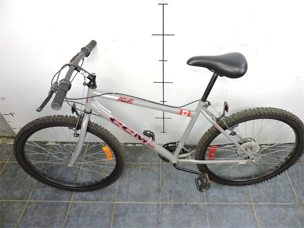 Police Auctions Canada CCM Ice 18 Speed Bike 273817D