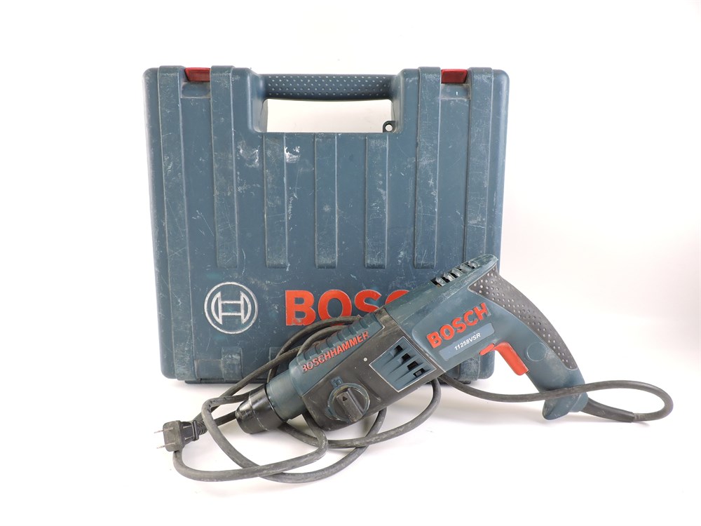 Police Auctions Canada Bosch 11258VSR Corded 4.8A Rotary Hammer