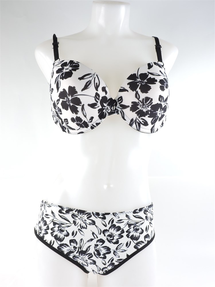 Police Auctions Canada - Women's La Senza Floral Bra (38B) & Panty (XL)  2-Piece Set (269237L)