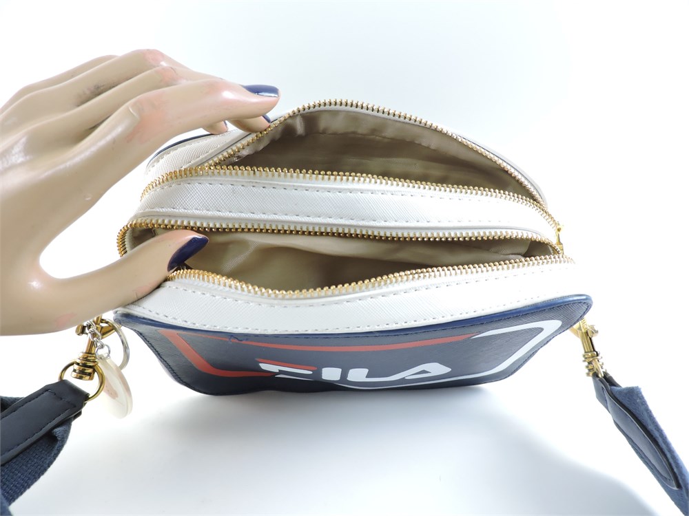 Fila buster 2024 shoulder bag