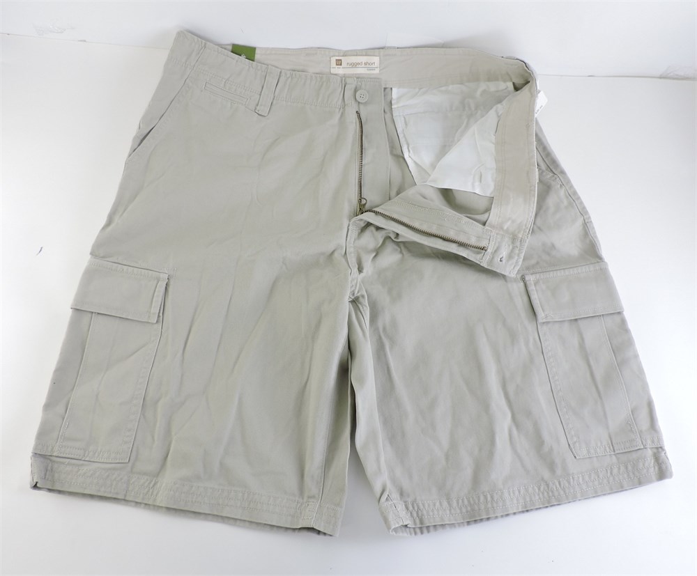 Police Auctions Canada - Men's GAP Cargo Shorts- Size: 38 (227878L)
