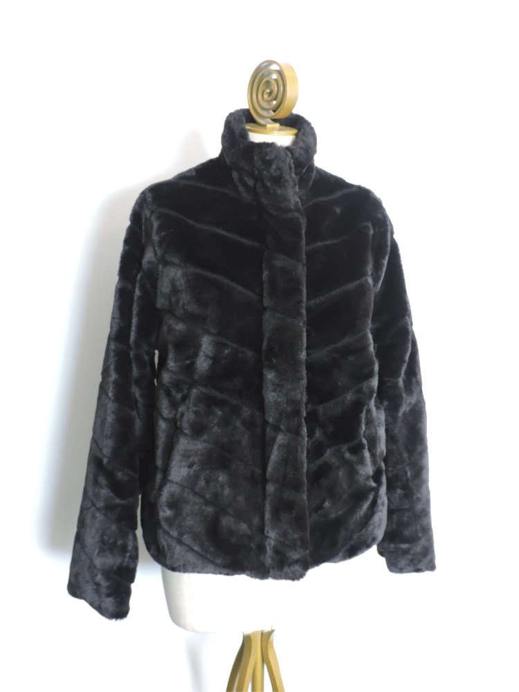 Ci sono sale faux fur jacket