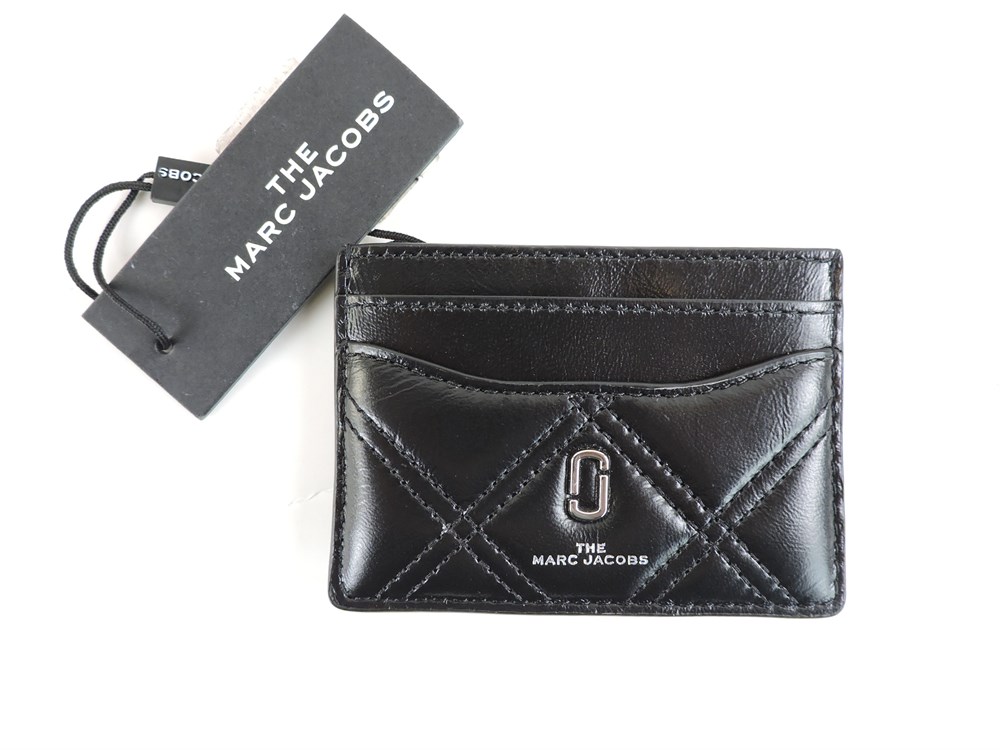 The Marc Jacobs Quilted Leather Card Case in Black