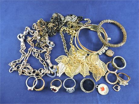 Property Bag Assorted Fashion Jewelry/Items (242055F)