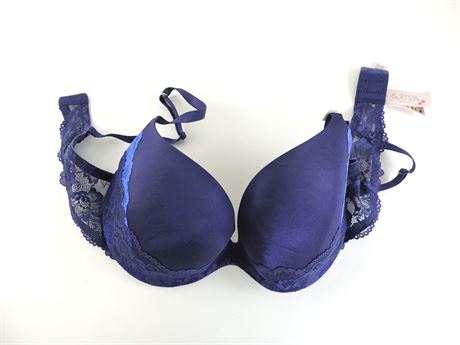 Police Auctions Canada - La Senza bra and panty set Bra 38 D