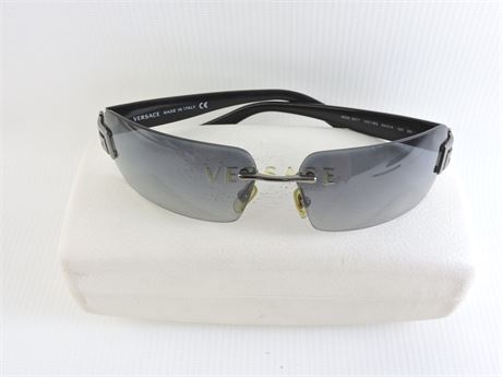 tøve hjemme nakke Police Auctions Canada - Versace MOD 2017 Frameless Sunglasses with Case  (238447L)